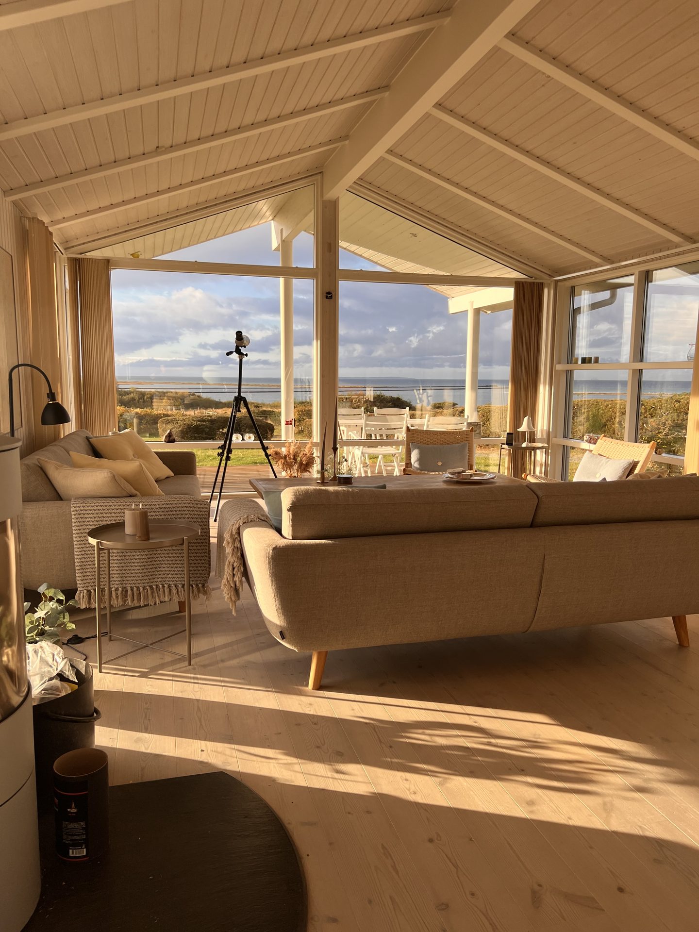 Stue med panoramavinduer