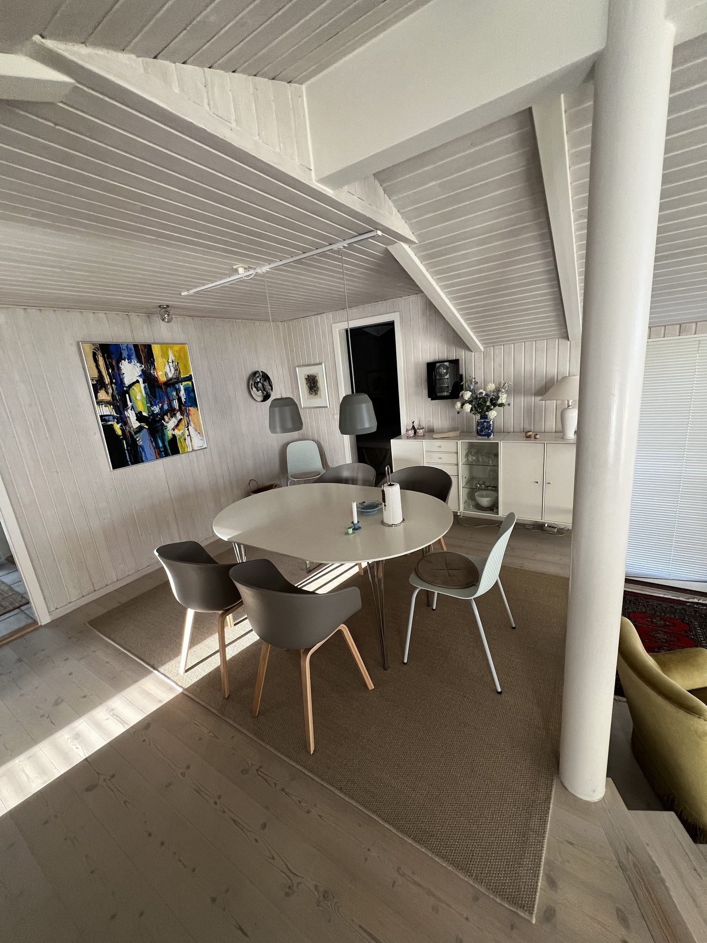 Spiseplads og køkken